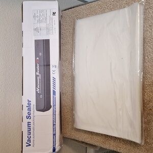 T434 Vacuum Sealer Machine with 50 Piece Starter Bags WHITE